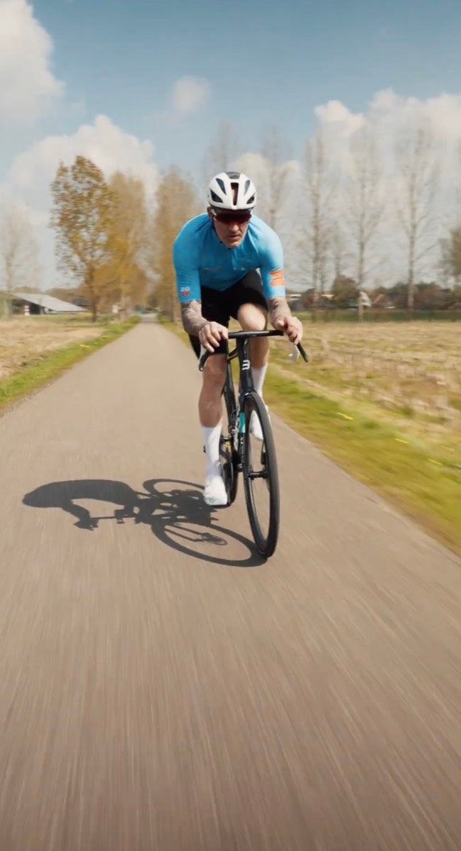 Jelle op de racefiets